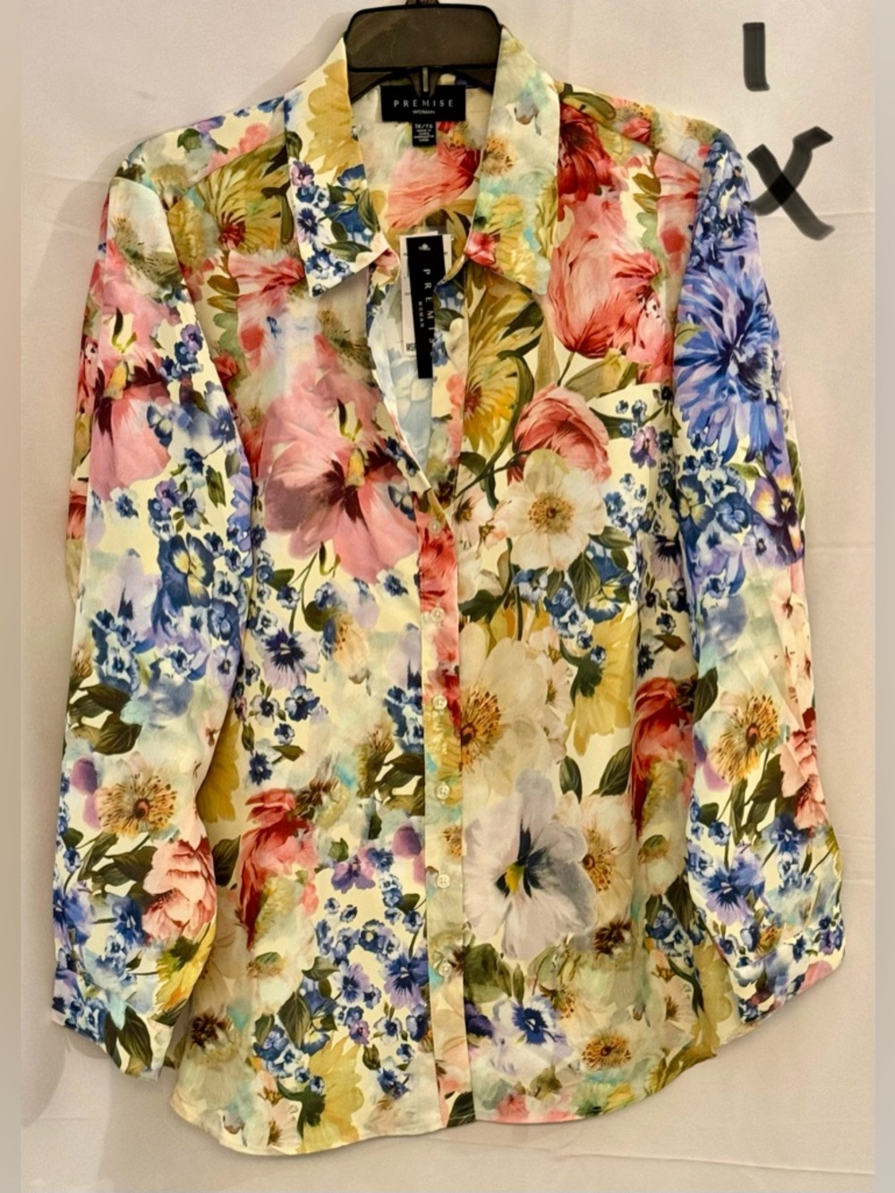 Premise Floral Button-Front Blouse in Multicolor
